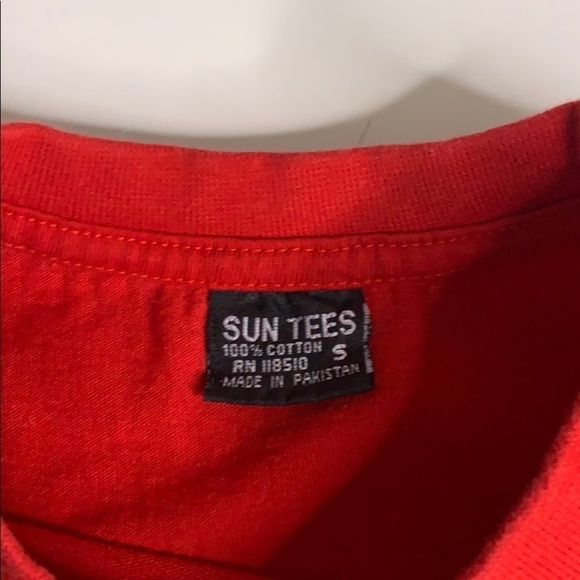 Brooklyn Everywhere Graphic Red T-Shirt Sz Small - Picture 4 of 6